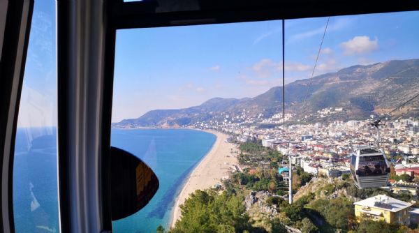 Alanya by Bus, Damlatas Cave and  Boat Trip from Side