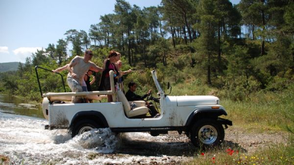 Jeep Safari from Antalya on Taurus Mountains